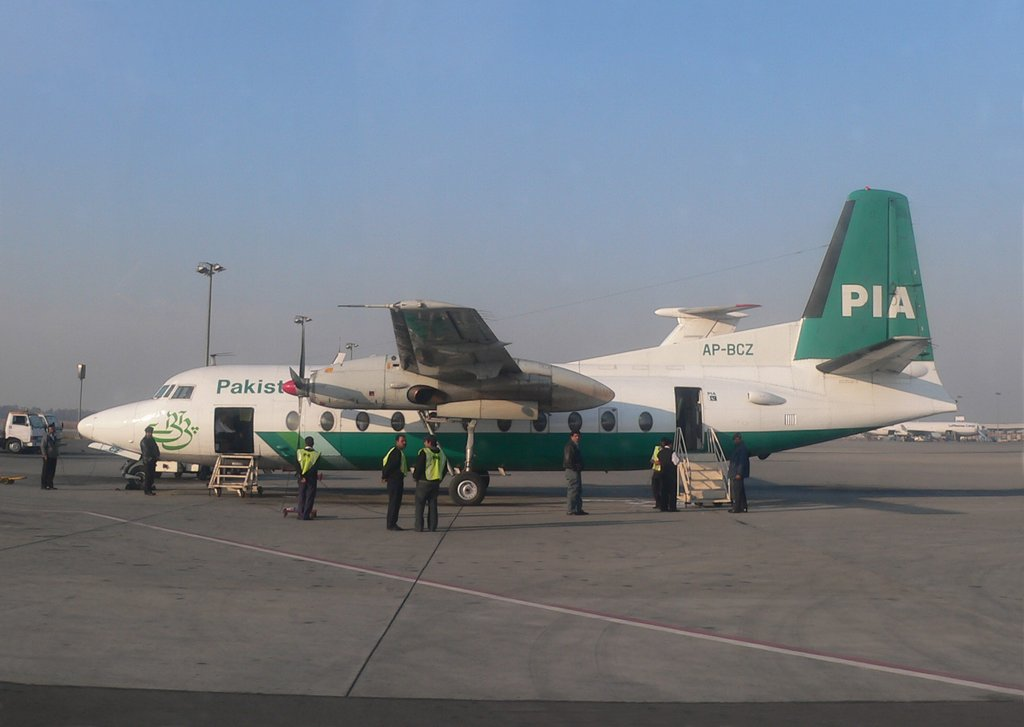 Pakistan hijack story pia 544 flight ,indian Flag on Pakistan Airport