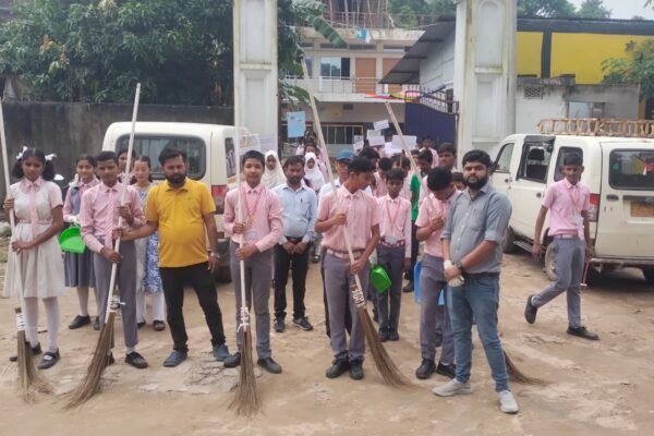 प्रतापगंज, 2 अक्टूबर 2024: गांधी जयंती के अवसर पर इंटरनेशनल मॉडर्न पब्लिक स्कूल में विशेष कार्यक्रम आयोजित किया गया।