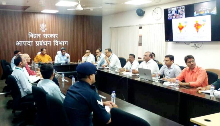 “एनडीए सरकार आपदा प्रबंधन के लिए संकल्पित,अधिकारियों को दी अहम दिशा-निर्देश: मंत्री विजय कुमार मंडल