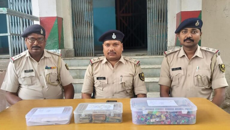 अवैध स्मैक के साथ महिला तस्कर गिरफ्तार, पुलिस ने बरामद किए लाखों रुपये के मादक पदार्थ