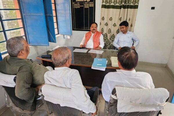 एम.एल.डी.पी.के. वाई डिग्री कॉलेज, अररिया में शासी निकाय की बैठक सम्पन्न