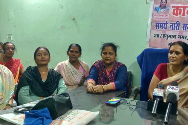 माया श्रीवास्तव ने यह भी कहा कि यदि समाज एकजुट होकर इन घटनाओं के खिलाफ आवाज उठाए, तो किसी भी अपराधी की हिम्मत नहीं होगी कि वह किसी महिला की ओर आंख उठाकर देख सके