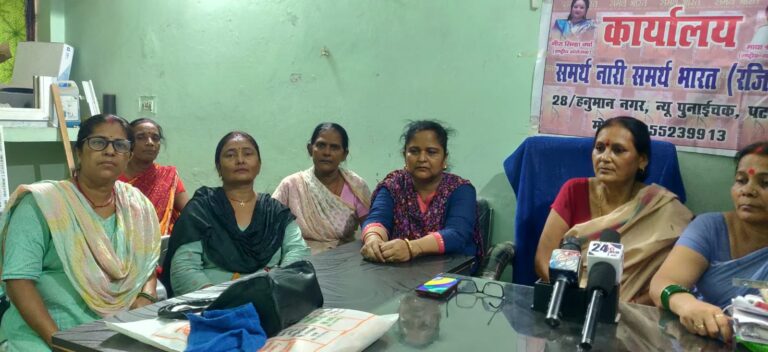 माया श्रीवास्तव ने यह भी कहा कि यदि समाज एकजुट होकर इन घटनाओं के खिलाफ आवाज उठाए, तो किसी भी अपराधी की हिम्मत नहीं होगी कि वह किसी महिला की ओर आंख उठाकर देख सके