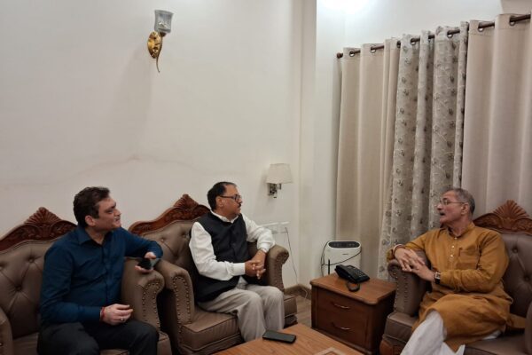 लद्दाख के माननीय उपराज्यपाल ने निवेश को बढ़ावा देने के लिए PIOCCI के प्रतिनिधिमंडल से की मुलाकात